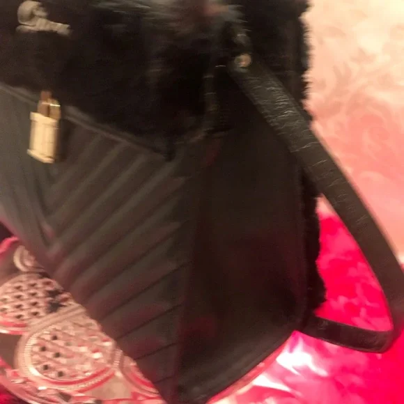 Gorgeous custom crossbody with genuine rabbit fur💖 - Picture 7 of 12